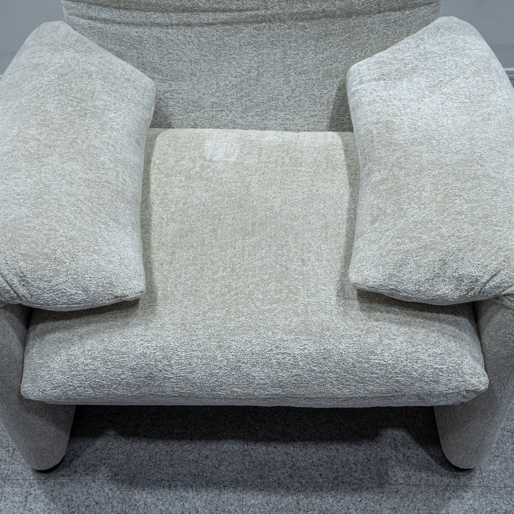 Cassina / 675 MARALUNGA 1P SNOW BEIGE FABRIC , OTTOMAN