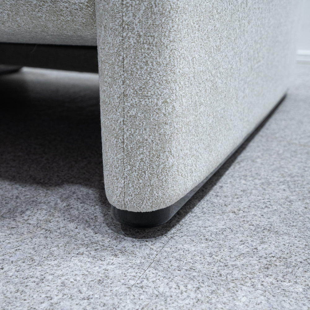 Cassina / 675 MARALUNGA 1P SNOW BEIGE FABRIC , OTTOMAN