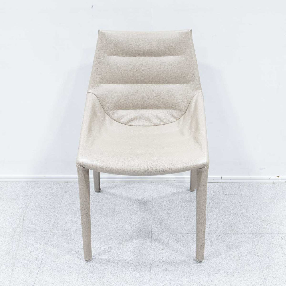 Molteni&C / OUTLINE