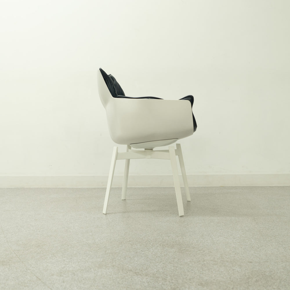 【展示品】B&B ITALIA / Husk / ビー・アンド・ビー イタリア