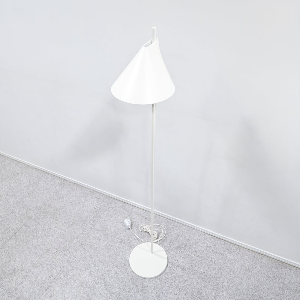 Louis Poulsen / Yuh Floor