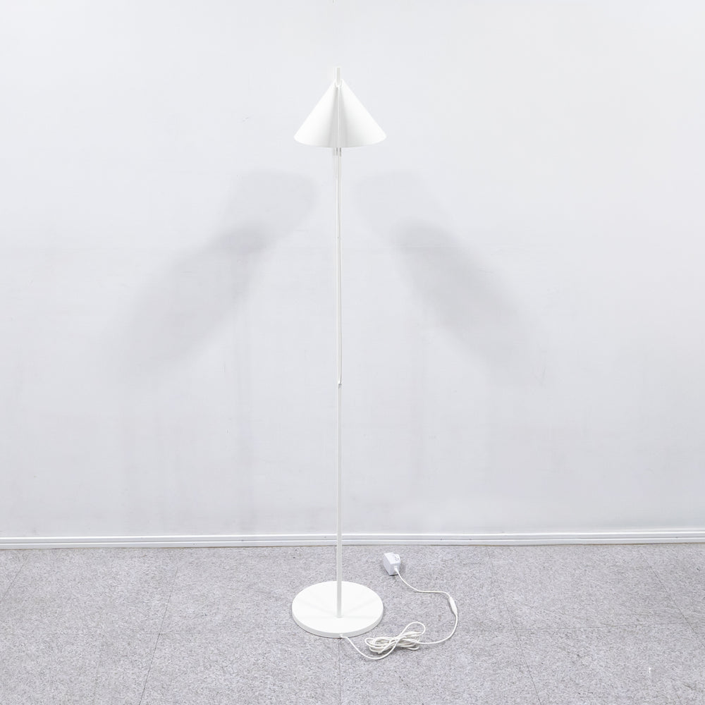 Louis Poulsen / Yuh Floor