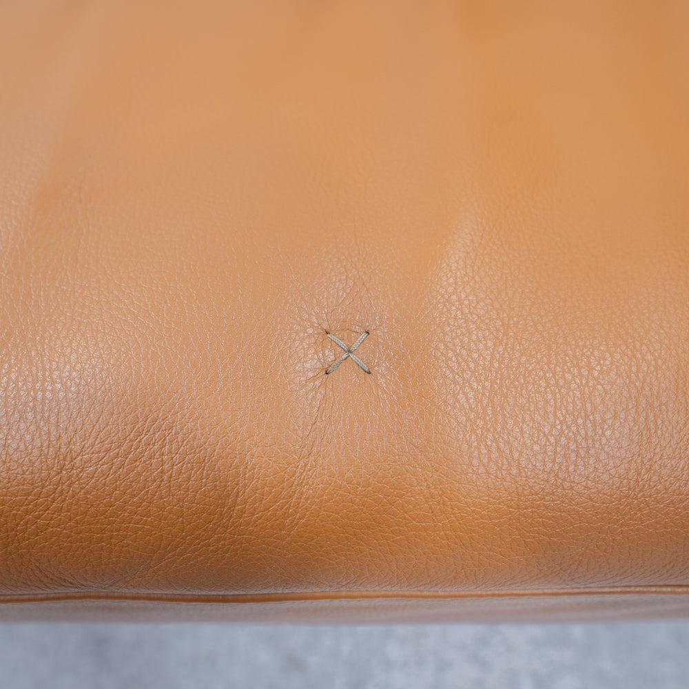【展示品】Poltrona Frau / Kennedee Ferrari / ポルトローナ・フラウ