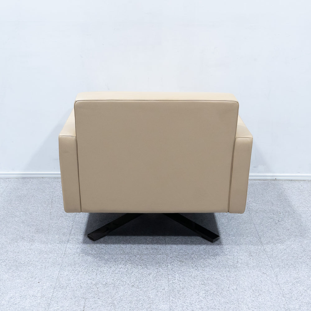 Poltrona Frau / Kennedee Ferrari model 1P sofa