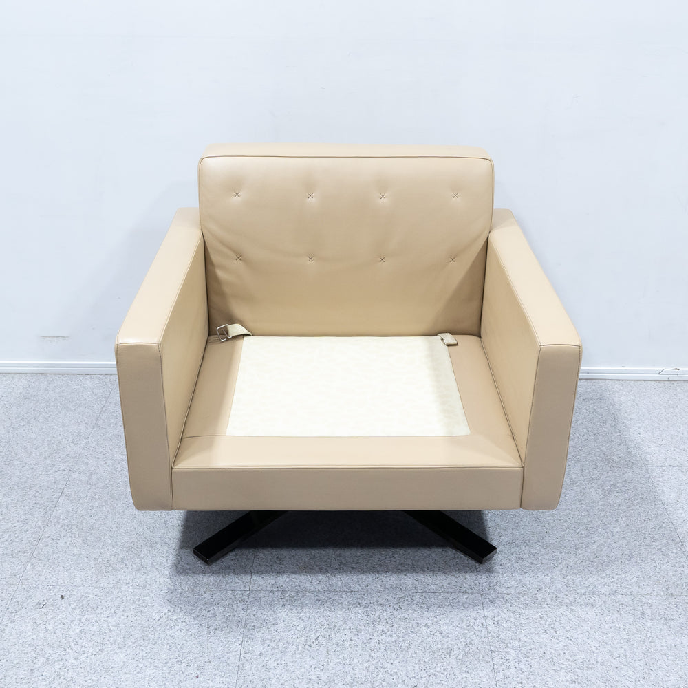 Poltrona Frau / Kennedee Ferrari model 1P sofa