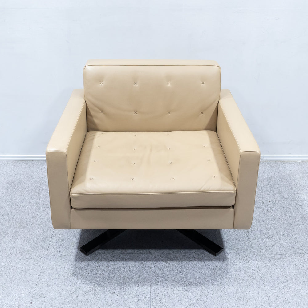 Poltrona Frau / Kennedee Ferrari model 1P sofa