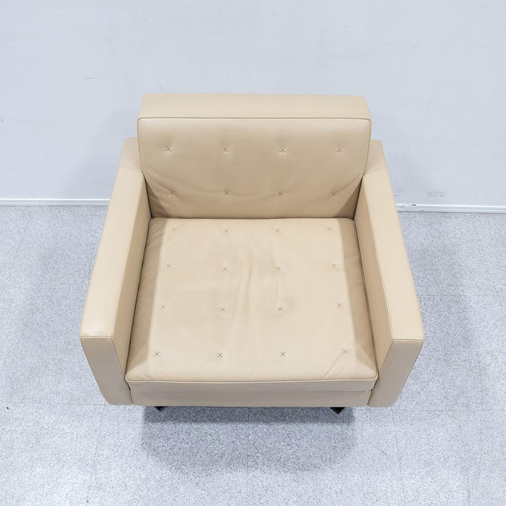 Poltrona Frau / Kennedee Ferrari model 1P sofa