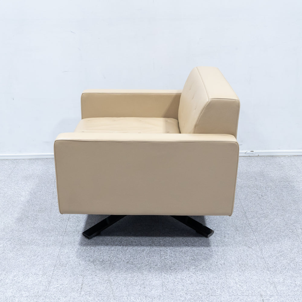 Poltrona Frau / Kennedee Ferrari model 1P sofa