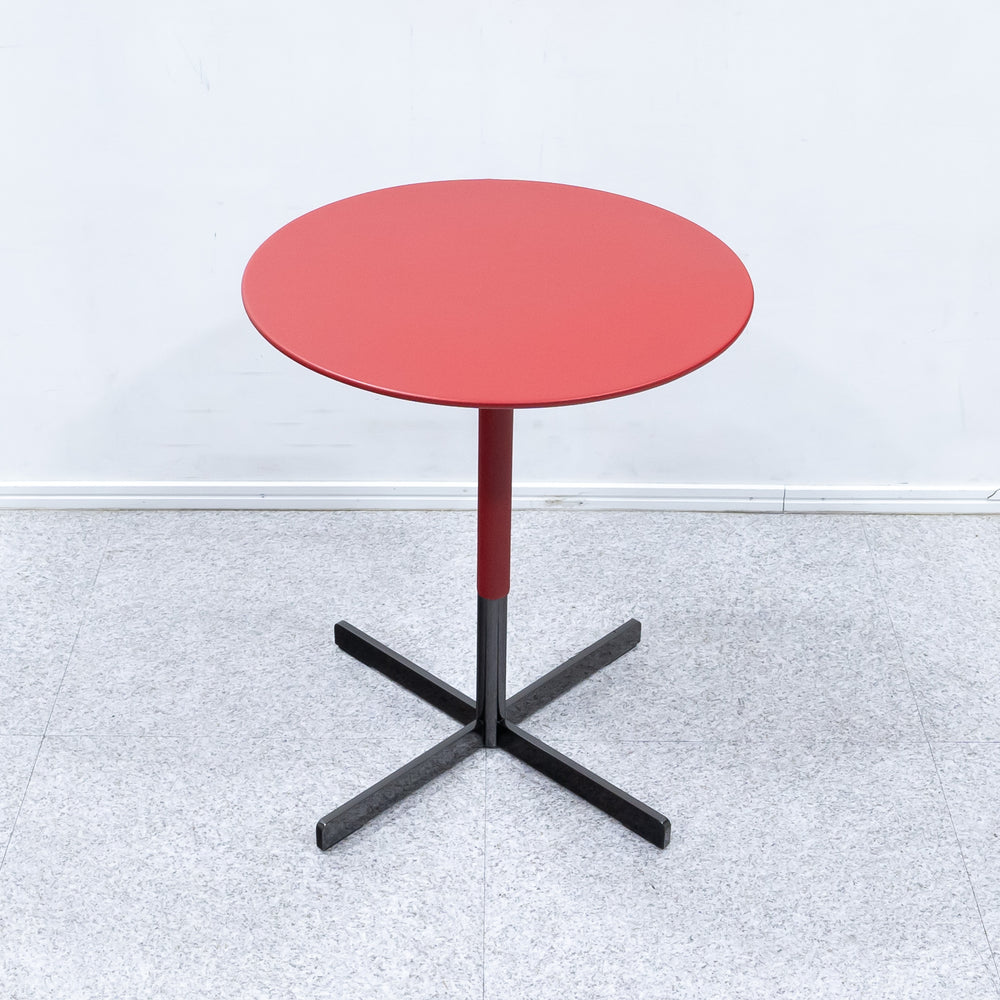 Poltrona Frau / Bob side table