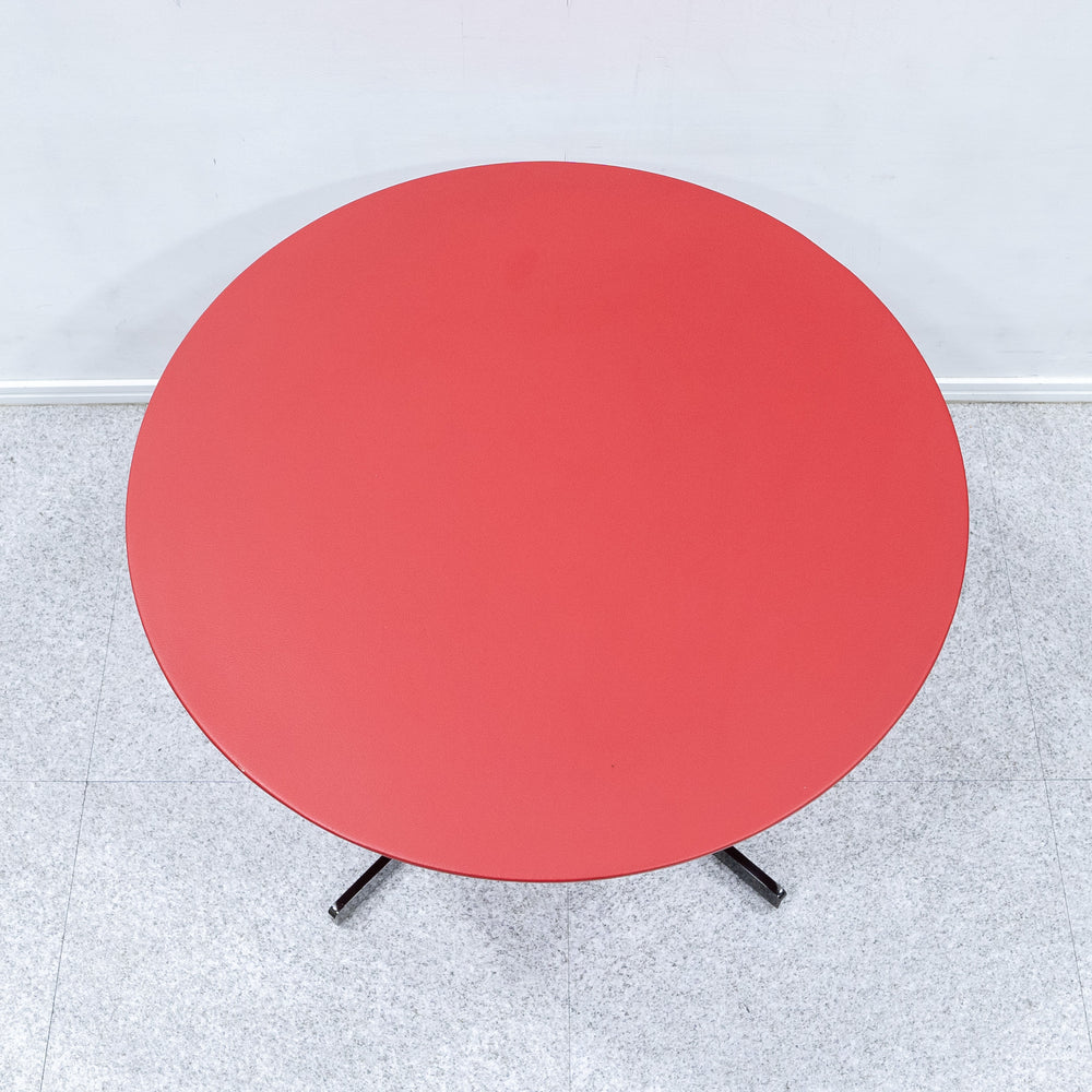 Poltrona Frau / Bob low table