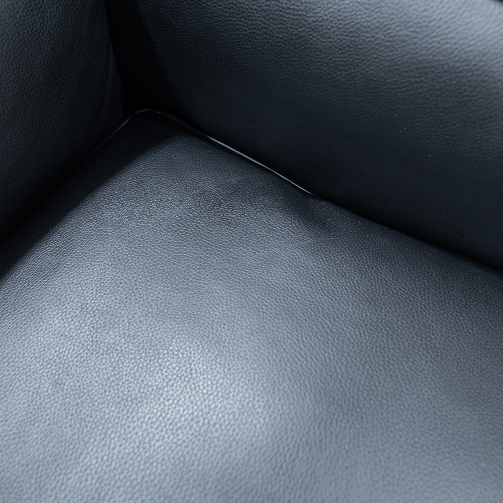 Cassina / 2 FAUTEUIL GRAND CONFORT, PETIT MODELE