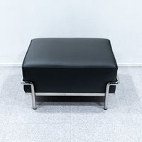 Cassina / 2 FAUTEUIL GRAND CONFORT, PETIT MODELE