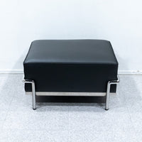 Cassina / 2 FAUTEUIL GRAND CONFORT, PETIT MODELE