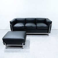 Cassina / 2 FAUTEUIL GRAND CONFORT, PETIT MODELE