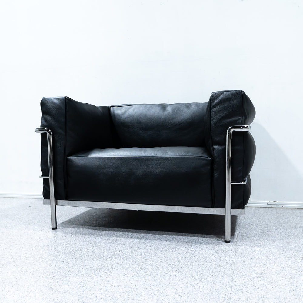 Cassina / 3 FAUTEUIL GRAND CONFORT, PETIT MODELE