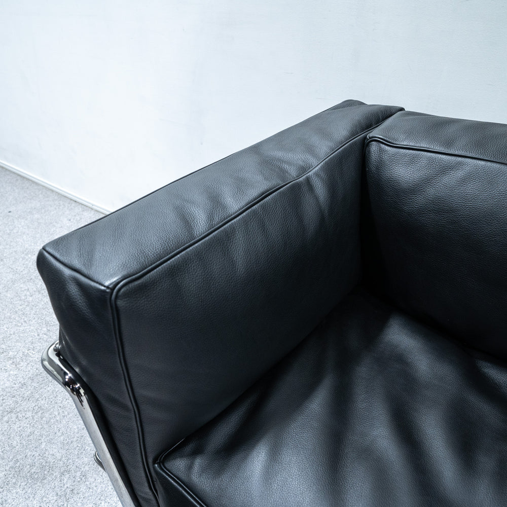 Cassina / 3 FAUTEUIL GRAND CONFORT, PETIT MODELE