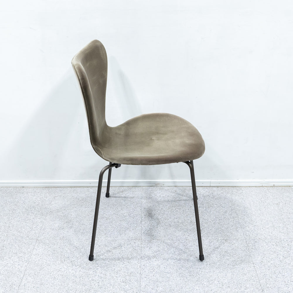 FRITZ HANSEN  / SERIES 7