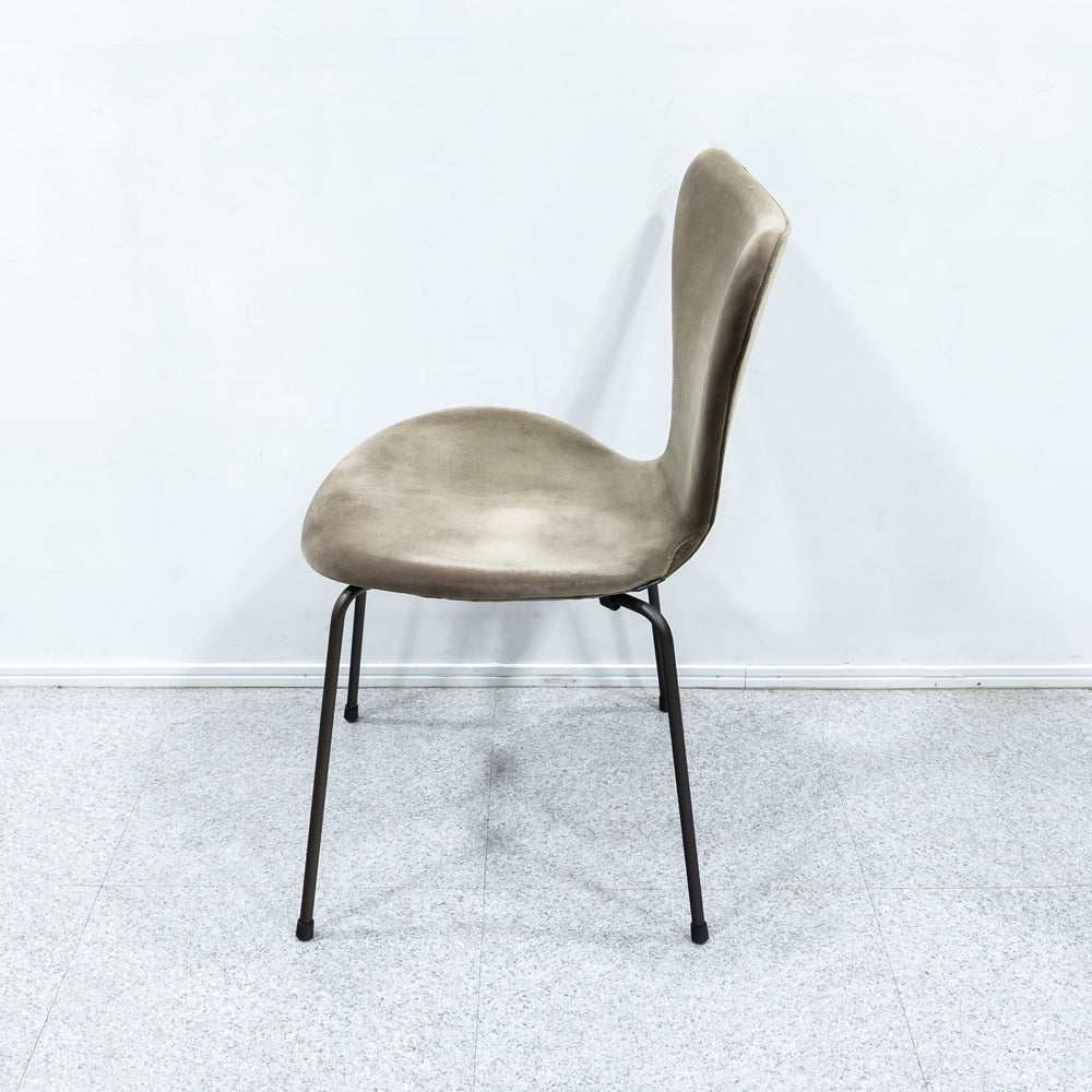 FRITZ HANSEN  / SERIES 7