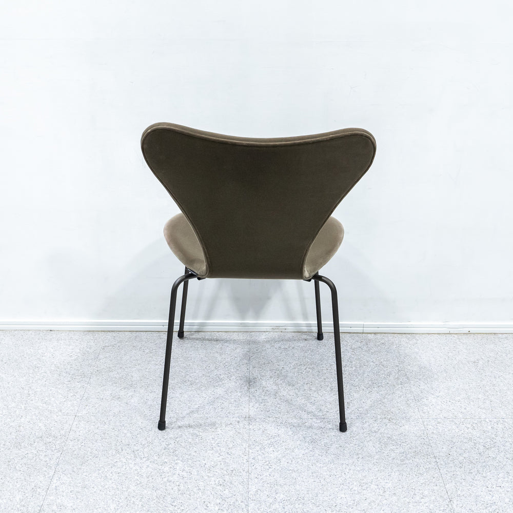 FRITZ HANSEN  / SERIES 7
