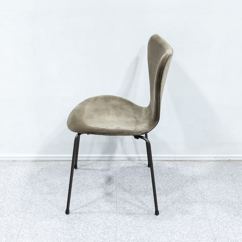 FRITZ HANSEN  / SERIES 7