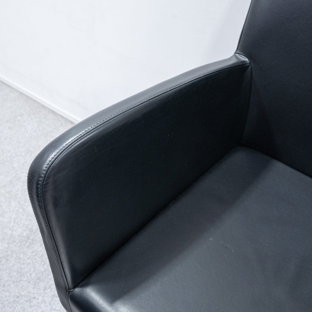 【中古品】Poltrona Frau / LIZ Armchair / ポルトローナ・フラウ