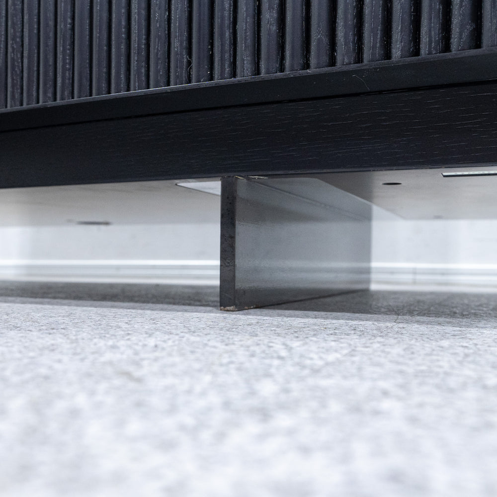 Minotti / AYLON DINING CUPBOARD