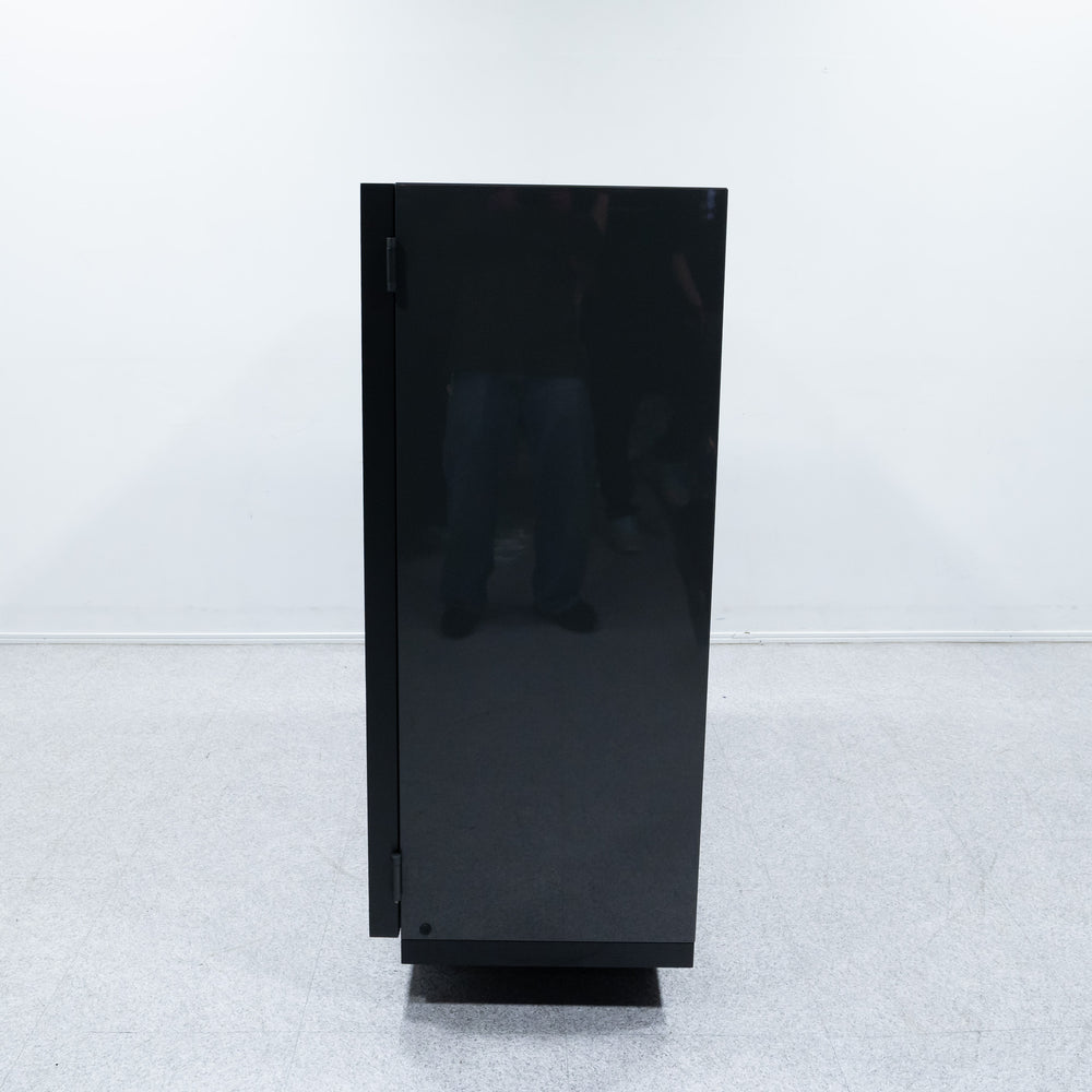 Minotti / AYLON CABINET WITH SHELVES