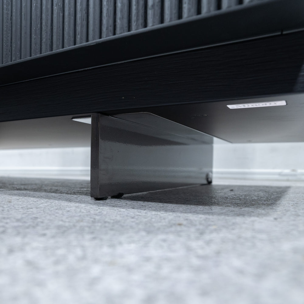 Minotti / AYLON CABINET WITH SHELVES