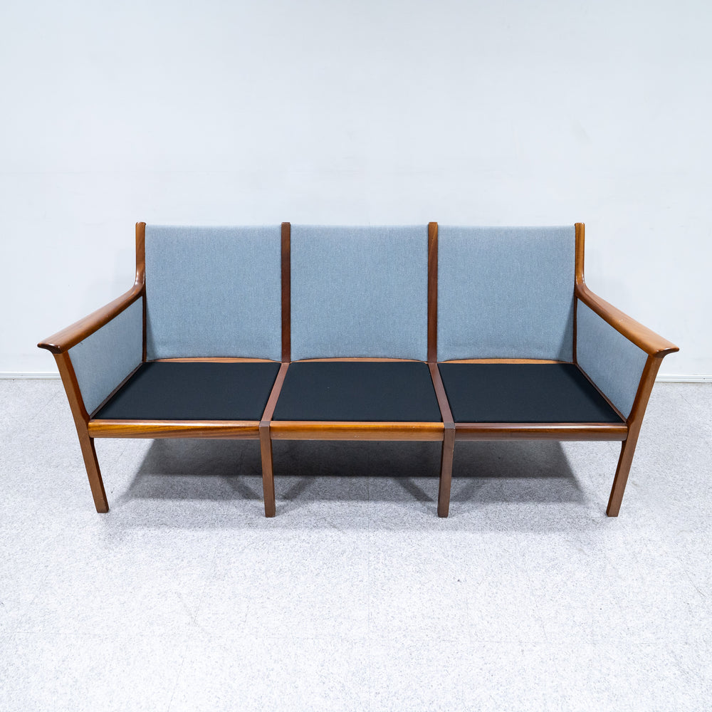 Ole Wanscher / 3-seater sofa