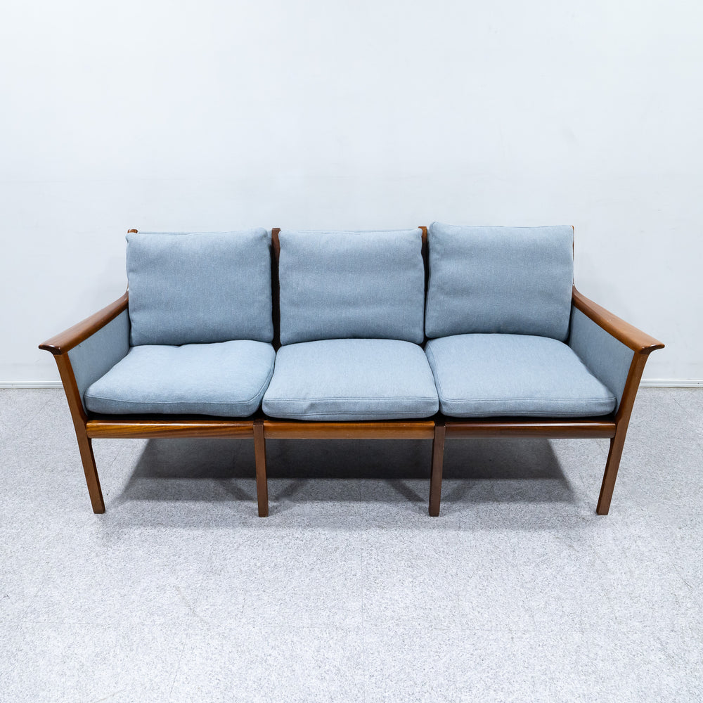 Ole Wanscher / 3-seater sofa
