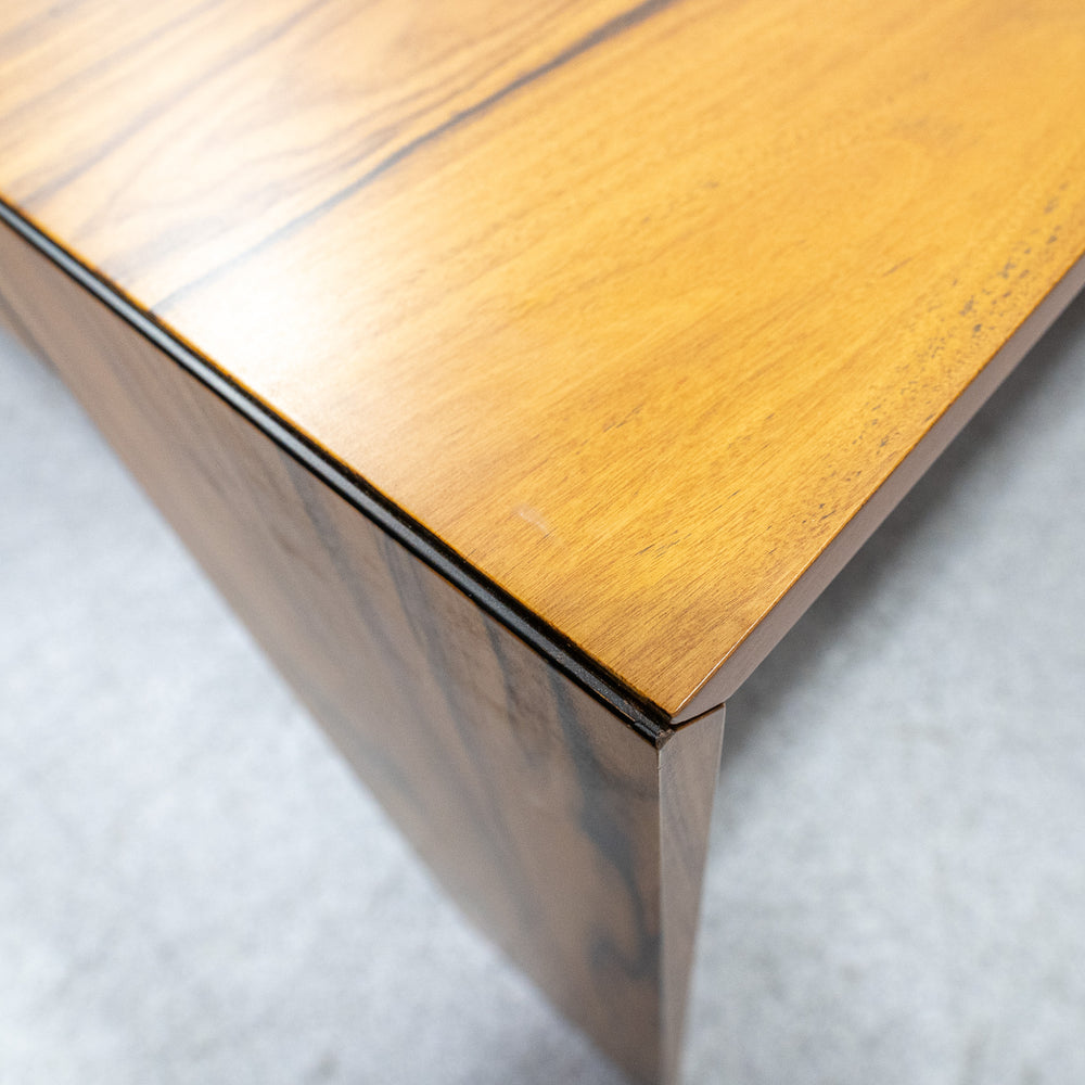 Cassina / 370 EL DOM
