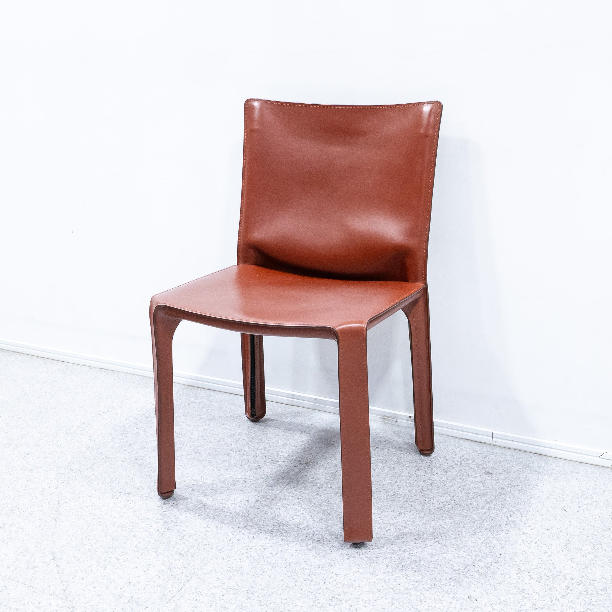 Cassina / 412 CAB 赤茶– Back to the Furniture