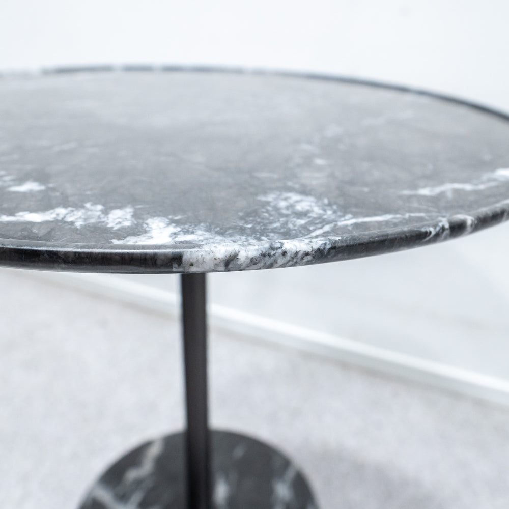 Cassina / 194 9(NOVE)