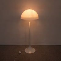 Louis Poulsen / Panthella Floor