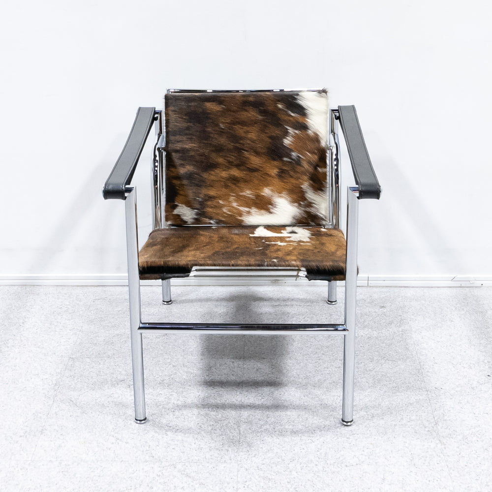 Cassina / 1 FAUTEUIL DOSSIER BASCULANT