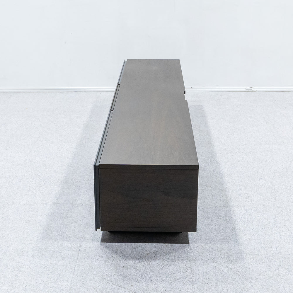 Cassina ixc. / BREATH theater board