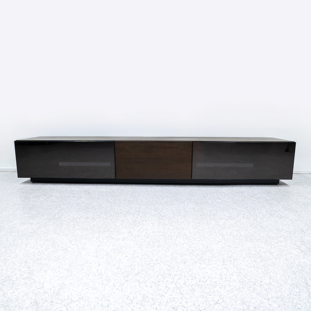 Cassina ixc. / BREATH theater board