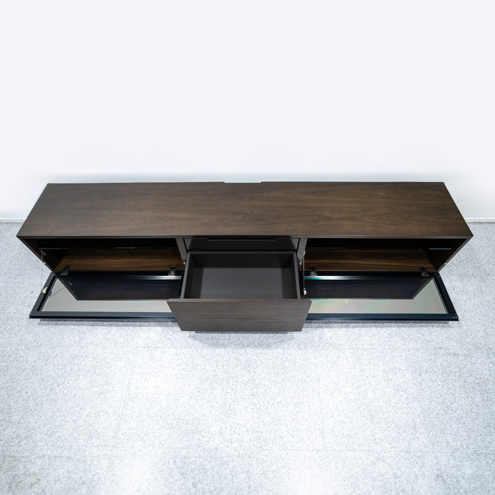 Cassina ixc. / BREATH theater board