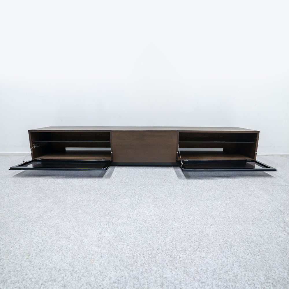Cassina ixc. / BREATH theater board