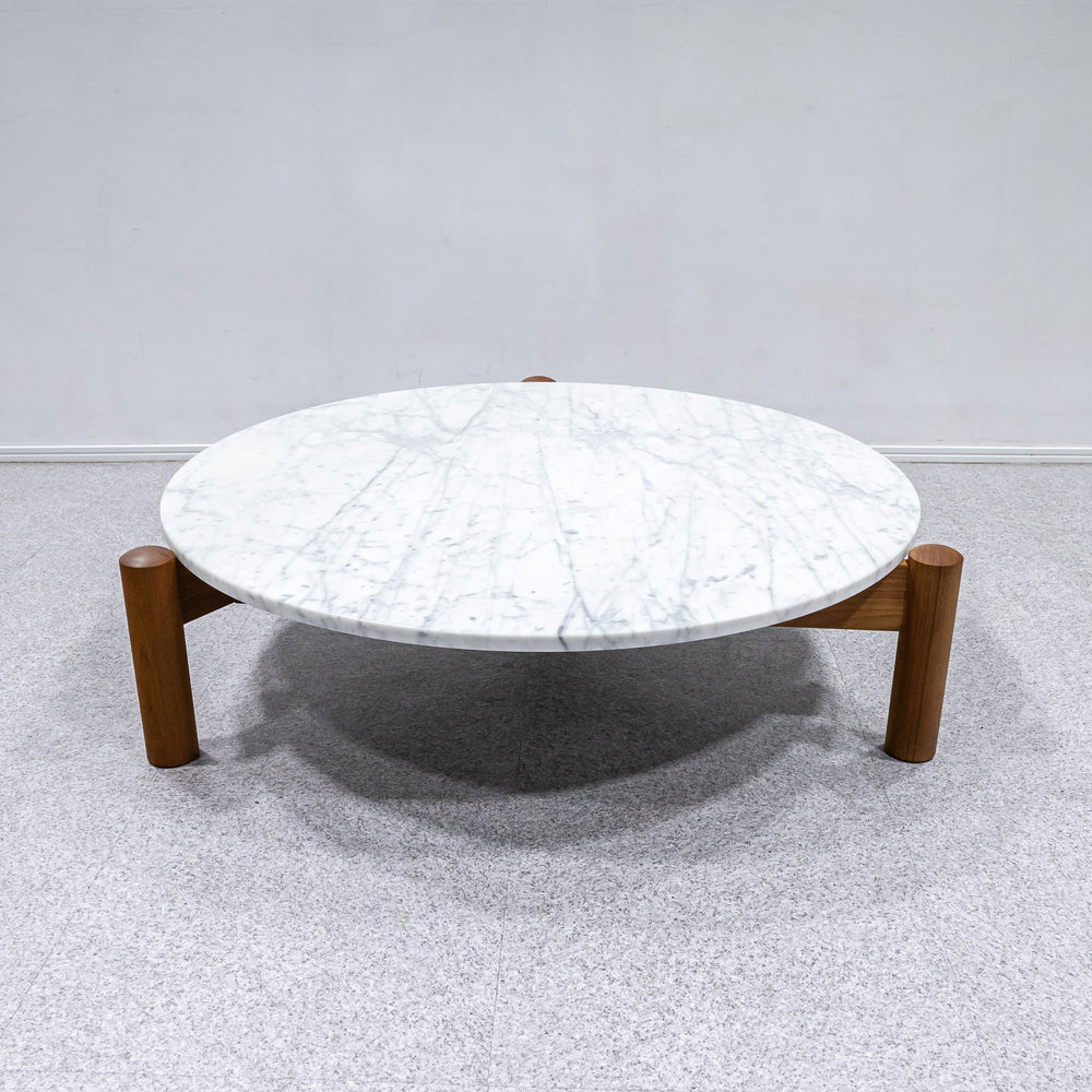 Cassina / 535 TABLE Á PLATEAU INTERCHANGEABLE OUTDOOR Φ102