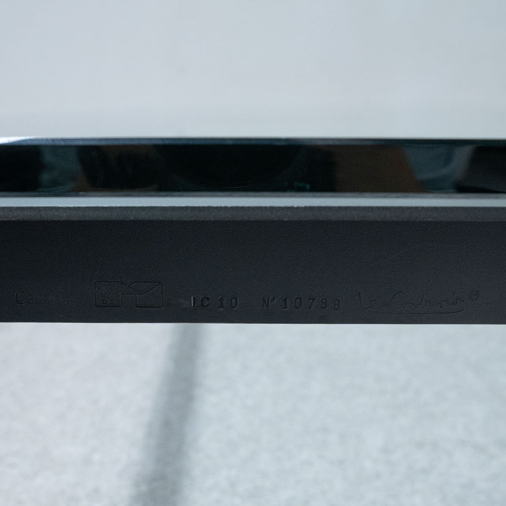 Cassina / 10 TABLE EN TUBE