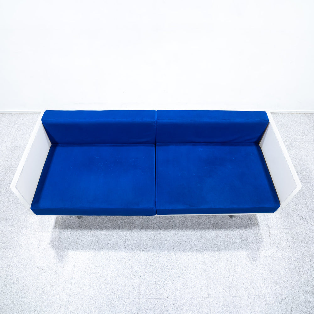 Cassina ixc. / AQUA CUBE