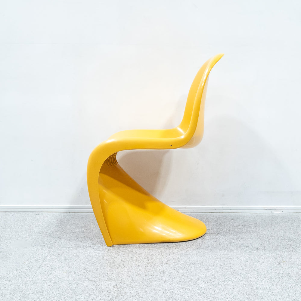 Vitra / Panton Chair