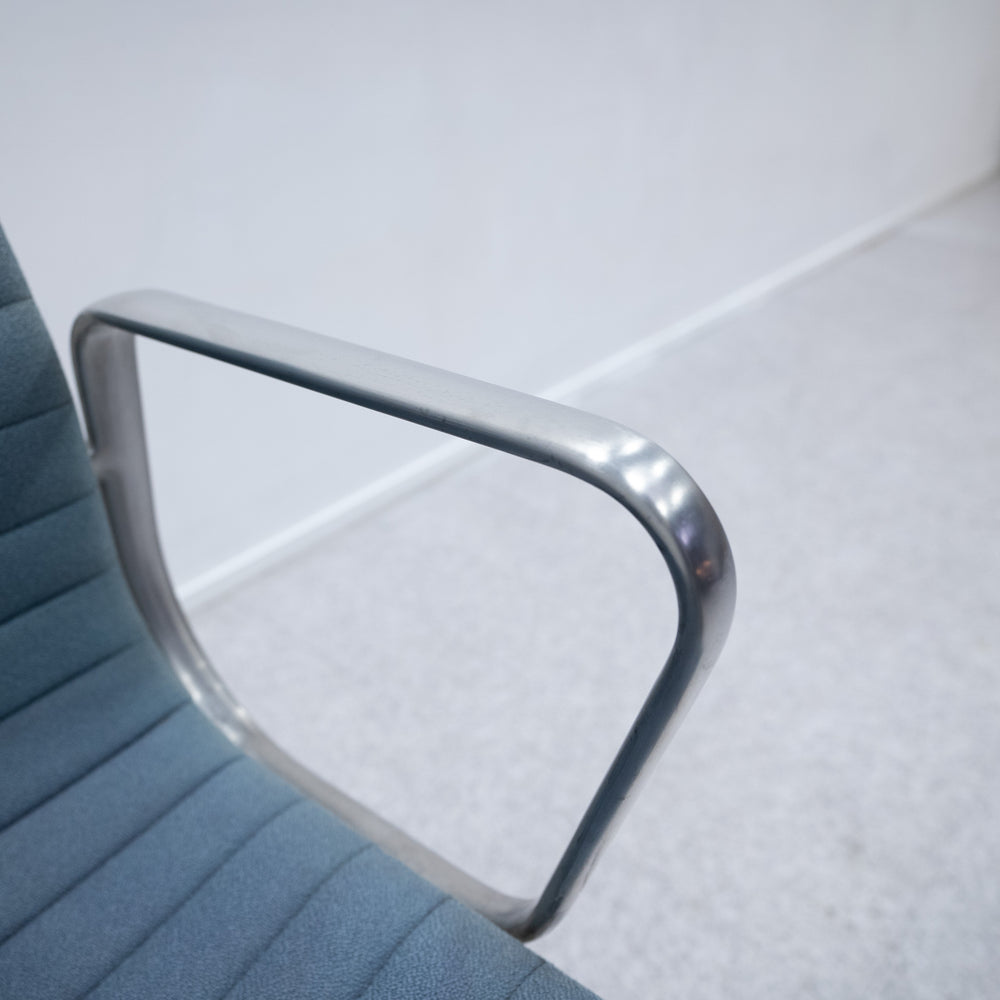 Herman Miller / Eames Aluminum Group Side Chair