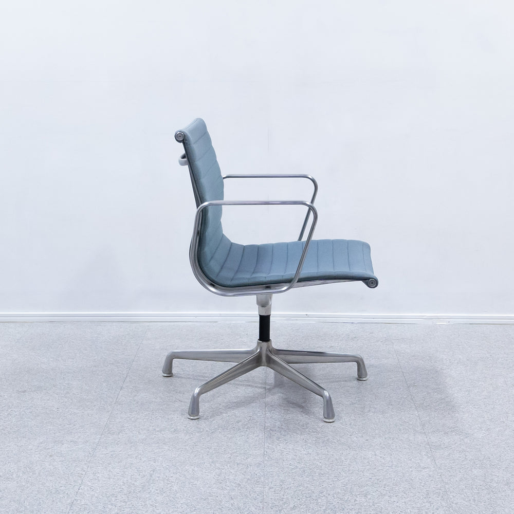 Herman Miller / Eames Aluminum Group Side Chair
