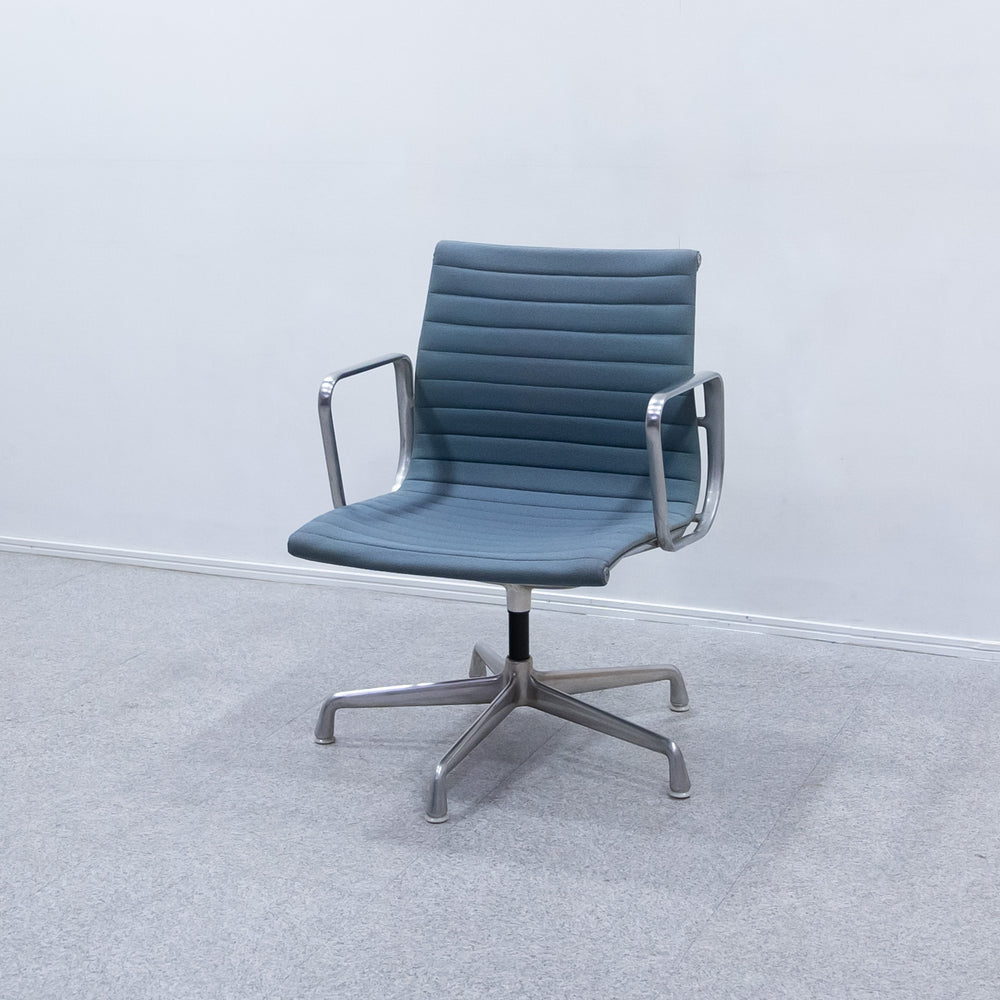 Herman Miller / Eames Aluminum Group Side Chair