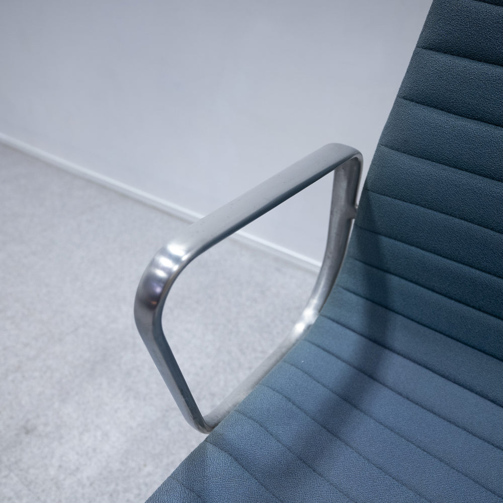 Herman Miller / Eames Aluminum Group Side Chair