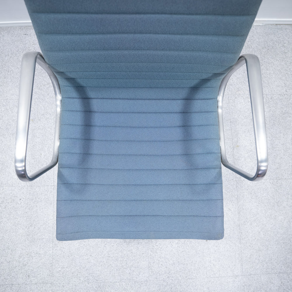 Herman Miller / Eames Aluminum Group Side Chair