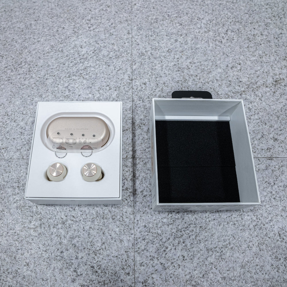 Bang & Olufsen / Beoplay EQ Sand