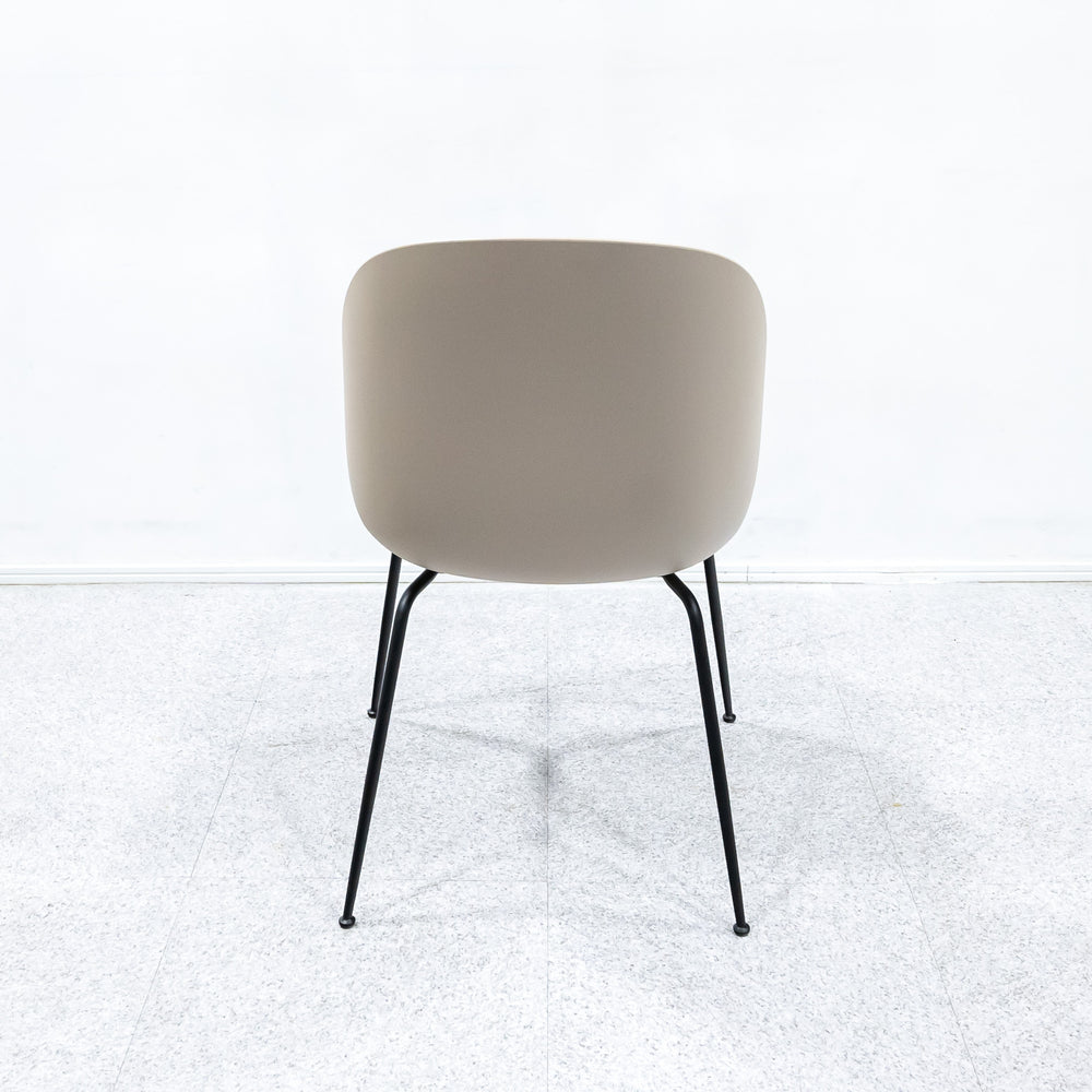 GUBI / Beetle Dining Chair Un-Upholstered